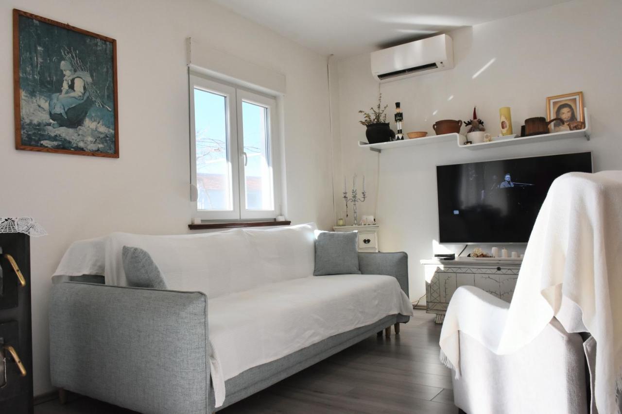 Villa Marie With Pool, Two Bedrooms For 4+2Kids Cavoglave Eksteriør billede